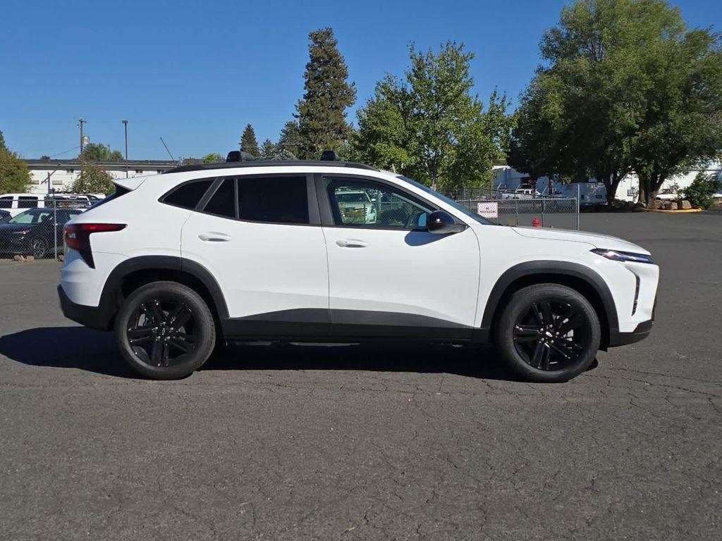 new 2025 Chevrolet Trax car, priced at $27,380