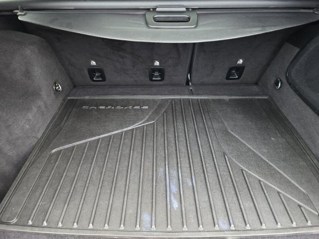 used 2020 Jeep Cherokee car, priced at $19,991