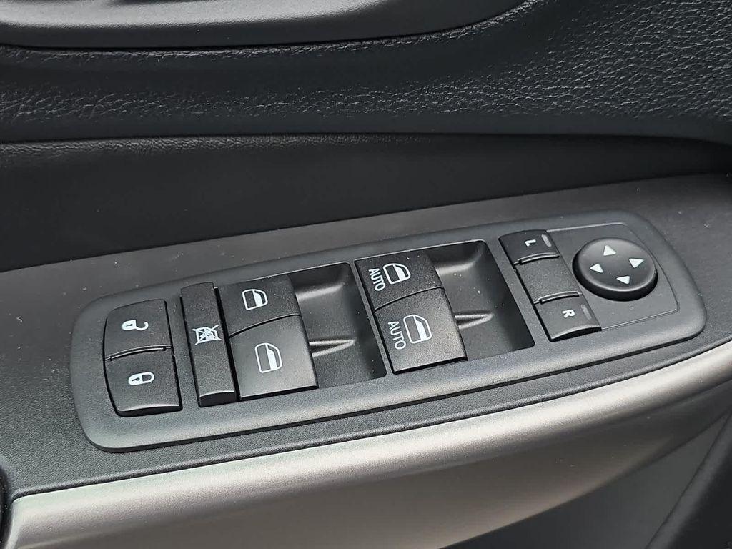 used 2020 Jeep Cherokee car, priced at $19,991