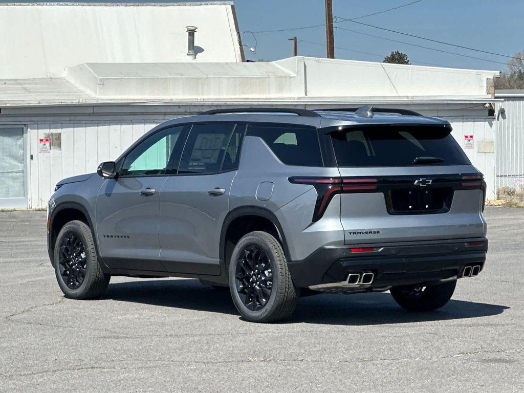 new 2025 Chevrolet Traverse car, priced at $44,380