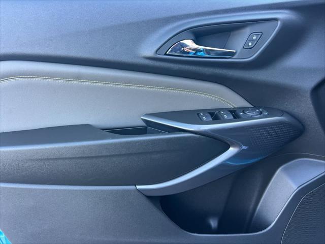 new 2025 Chevrolet Trax car, priced at $27,660