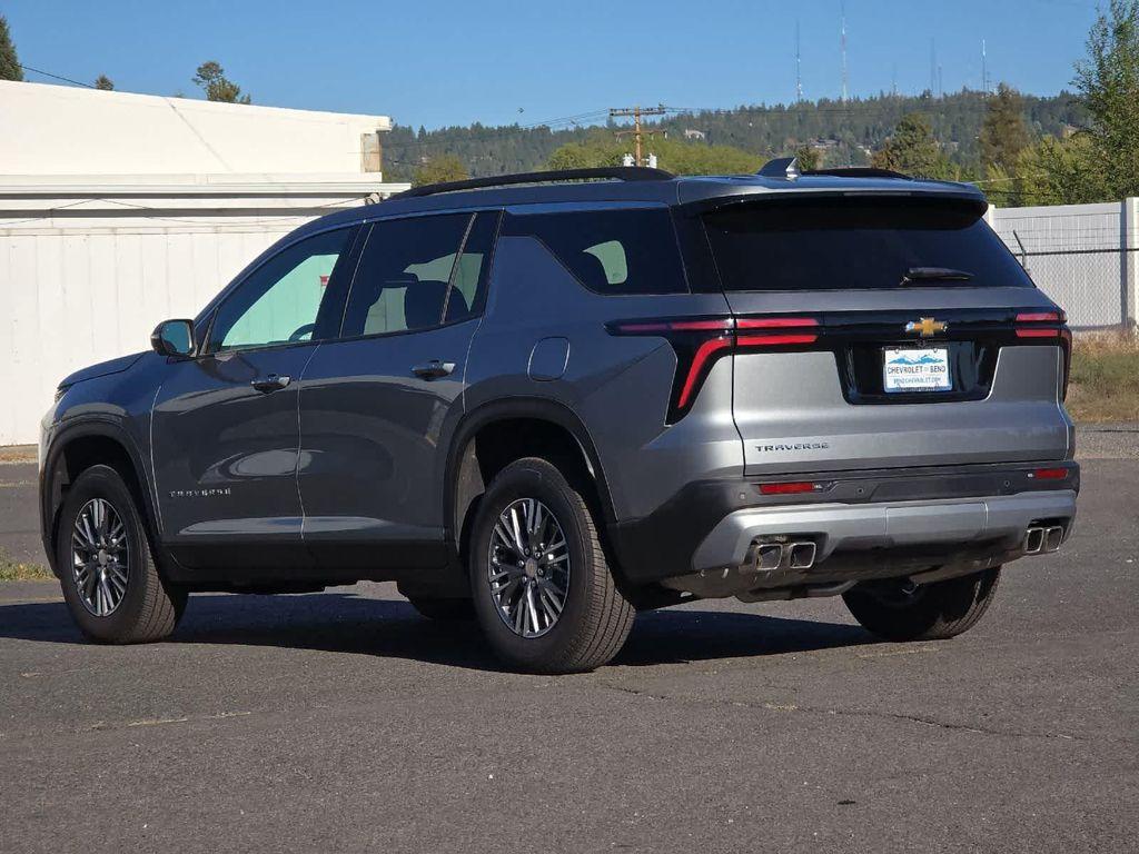 new 2025 Chevrolet Traverse car, priced at $43,495