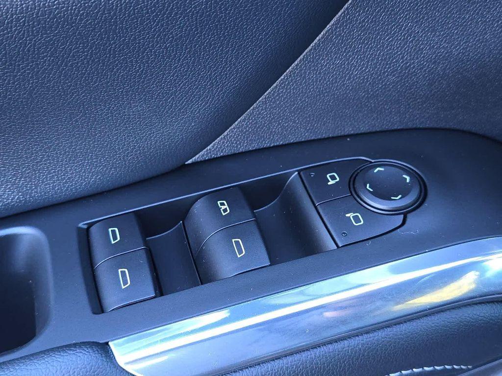 new 2025 Chevrolet Traverse car, priced at $43,495