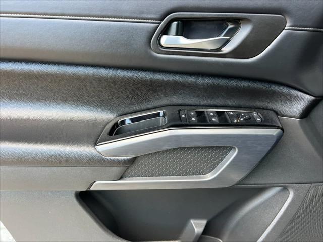 used 2024 Nissan Pathfinder car, priced at $35,994