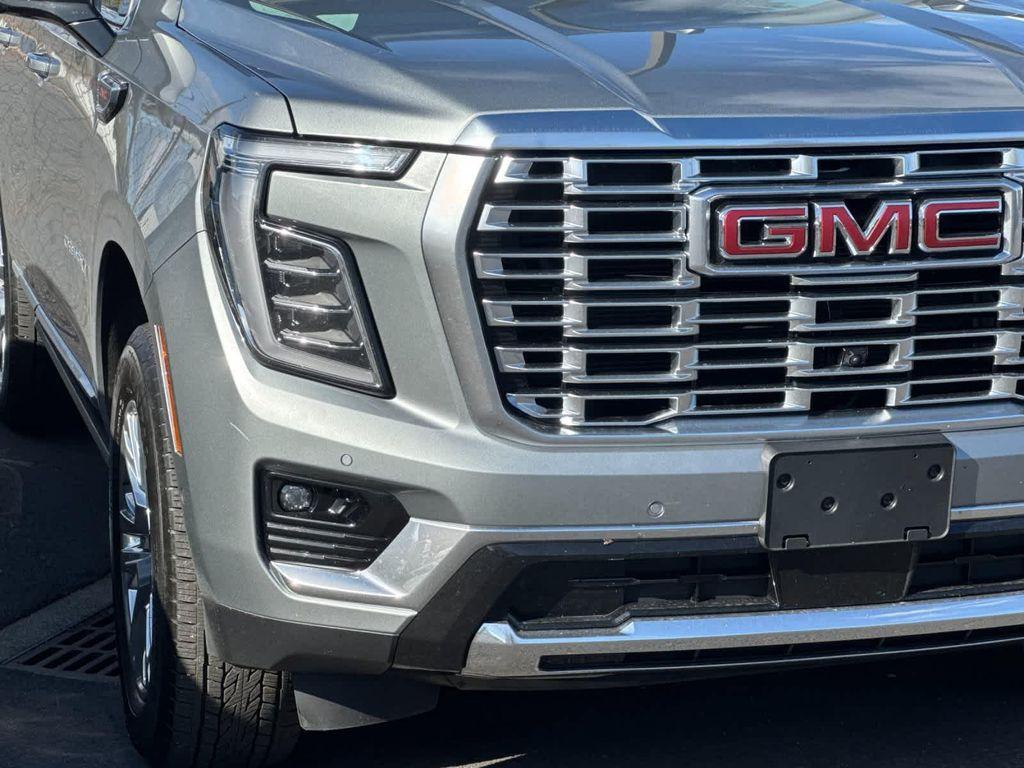 used 2025 GMC Yukon car, priced at $81,995