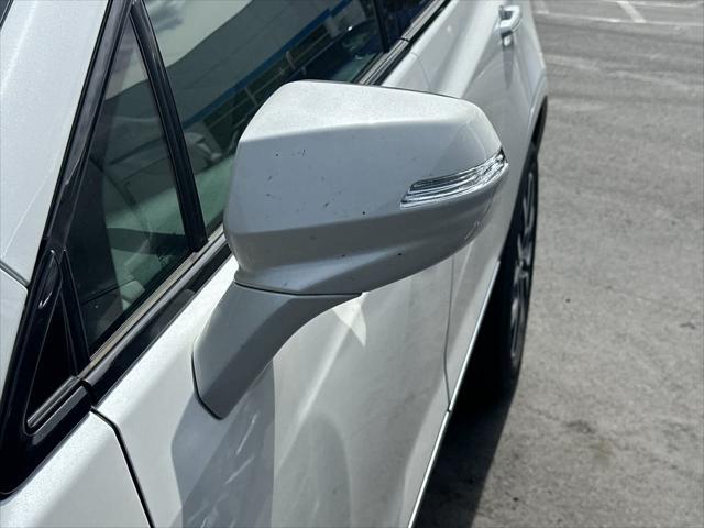 used 2023 Cadillac XT5 car