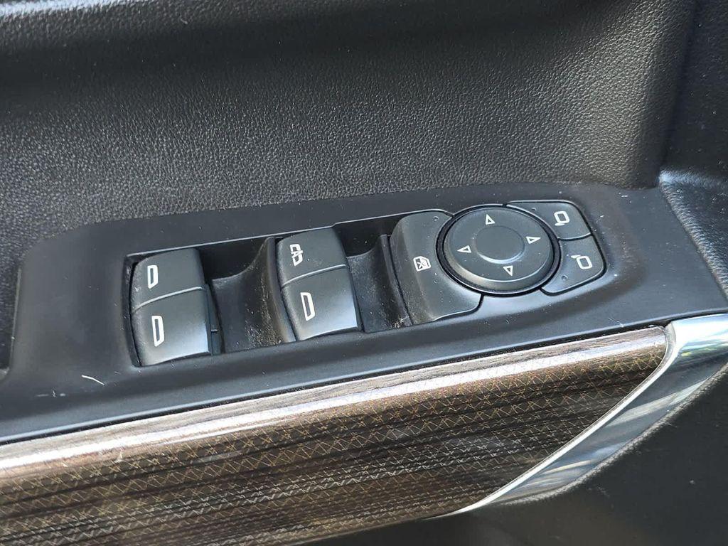 used 2021 Chevrolet Silverado 1500 car, priced at $32,992