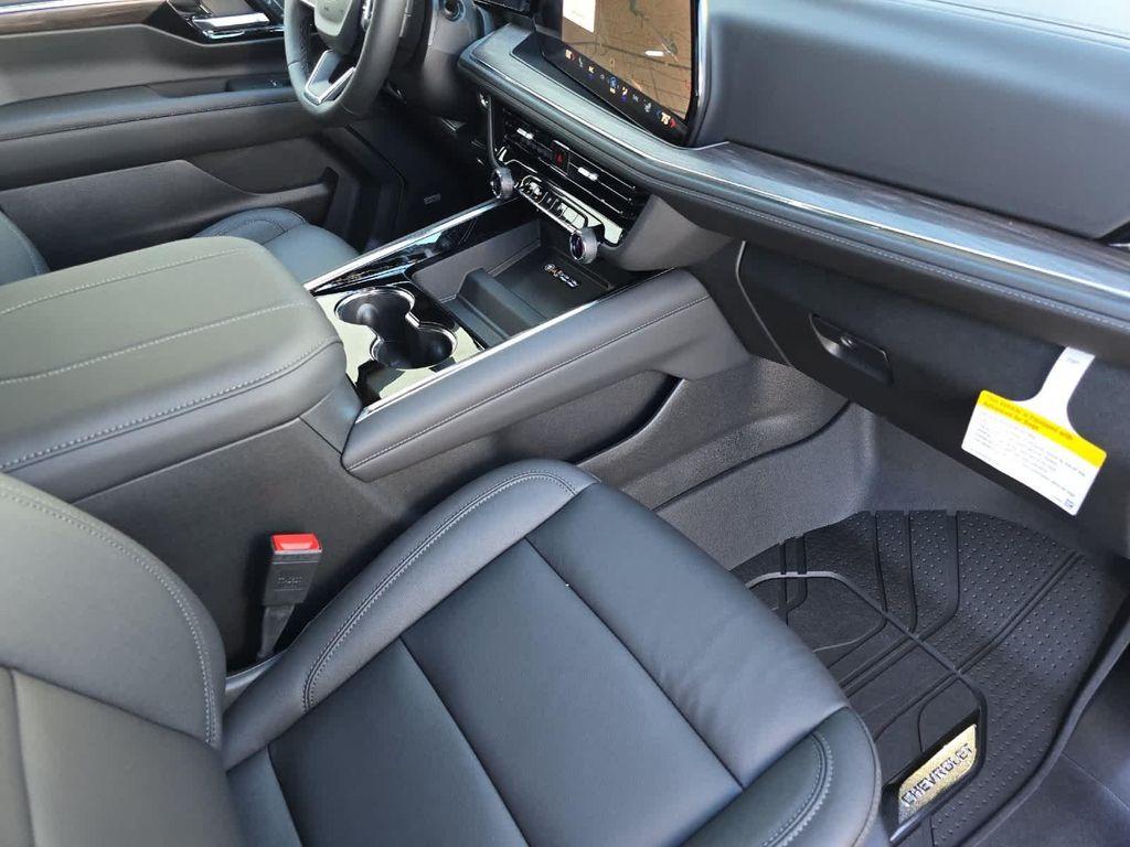 new 2026 Chevrolet Suburban car, priced at $79,685