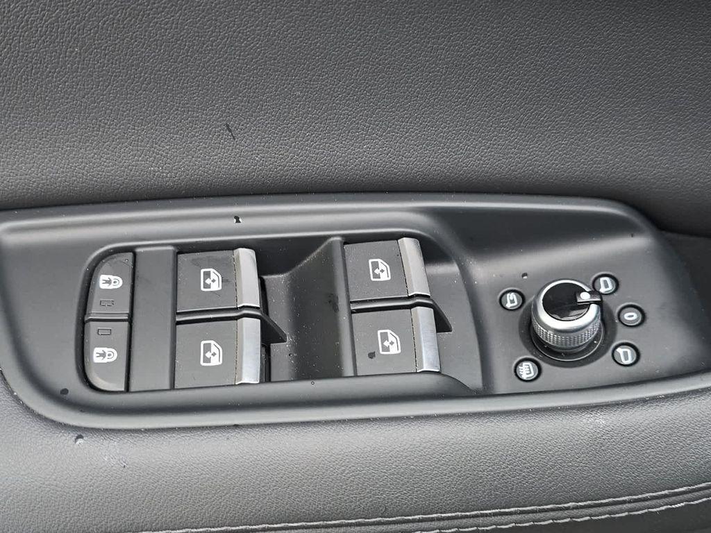 used 2023 Audi Q7 car, priced at $40,990