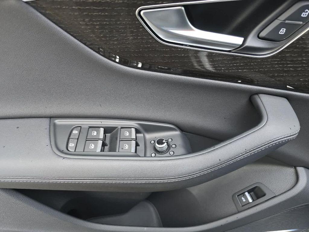 used 2023 Audi Q7 car, priced at $40,990