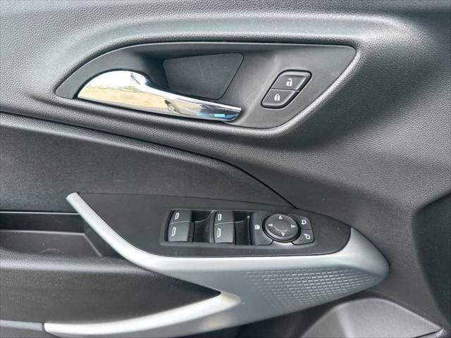 used 2025 Chevrolet Trax car, priced at $25,543