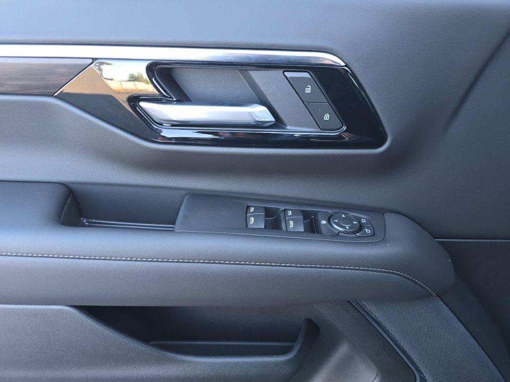 new 2025 Chevrolet Tahoe car, priced at $69,175