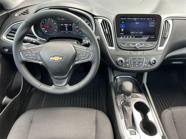 new 2025 Chevrolet Malibu car, priced at $32,065