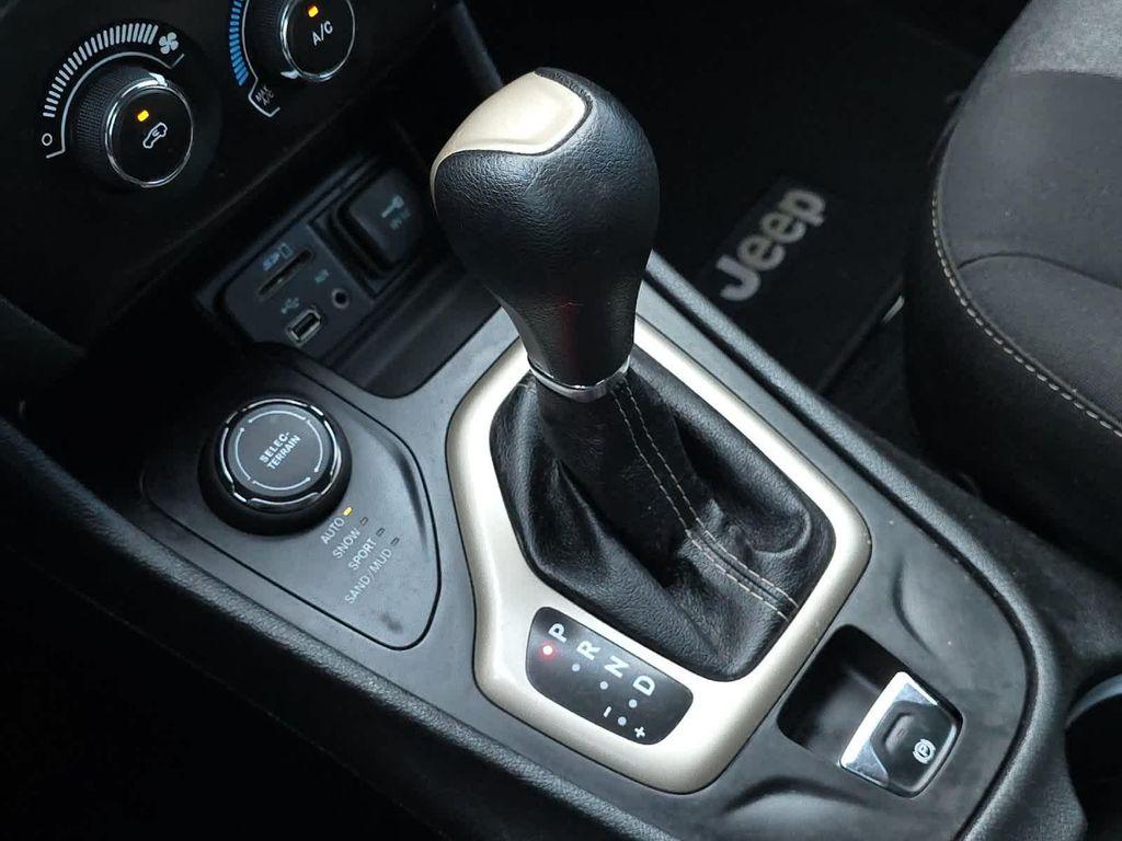used 2014 Jeep Cherokee car, priced at $8,991