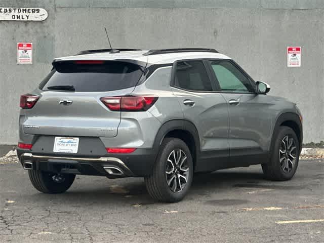 new 2025 Chevrolet TrailBlazer car, priced at $32,475