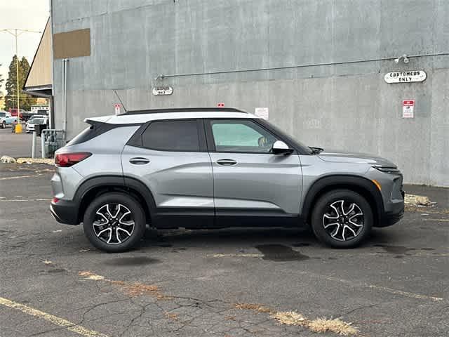 new 2025 Chevrolet TrailBlazer car, priced at $32,475