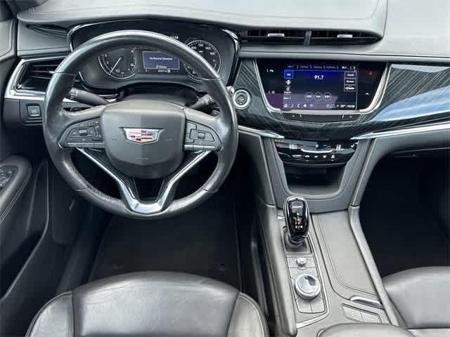 used 2022 Cadillac XT6 car, priced at $31,990