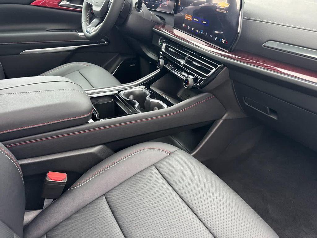 new 2026 Chevrolet Traverse car, priced at $58,404