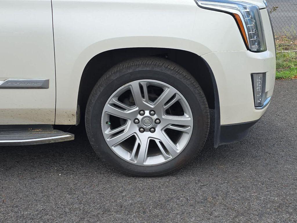 used 2015 Cadillac Escalade car, priced at $26,990