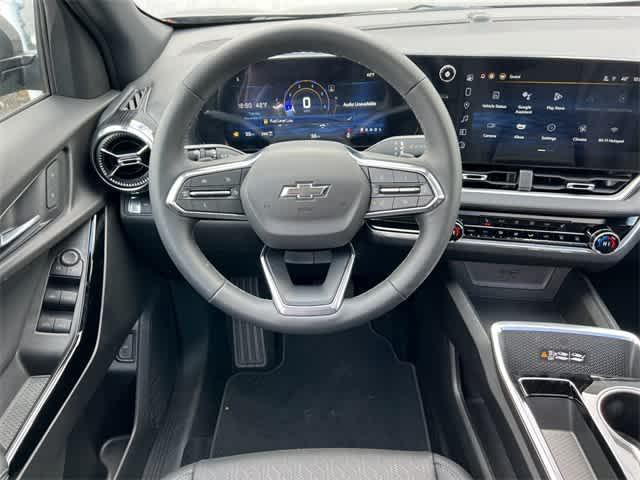 new 2025 Chevrolet Equinox car, priced at $37,470