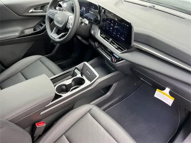 new 2025 Chevrolet Equinox car, priced at $37,470