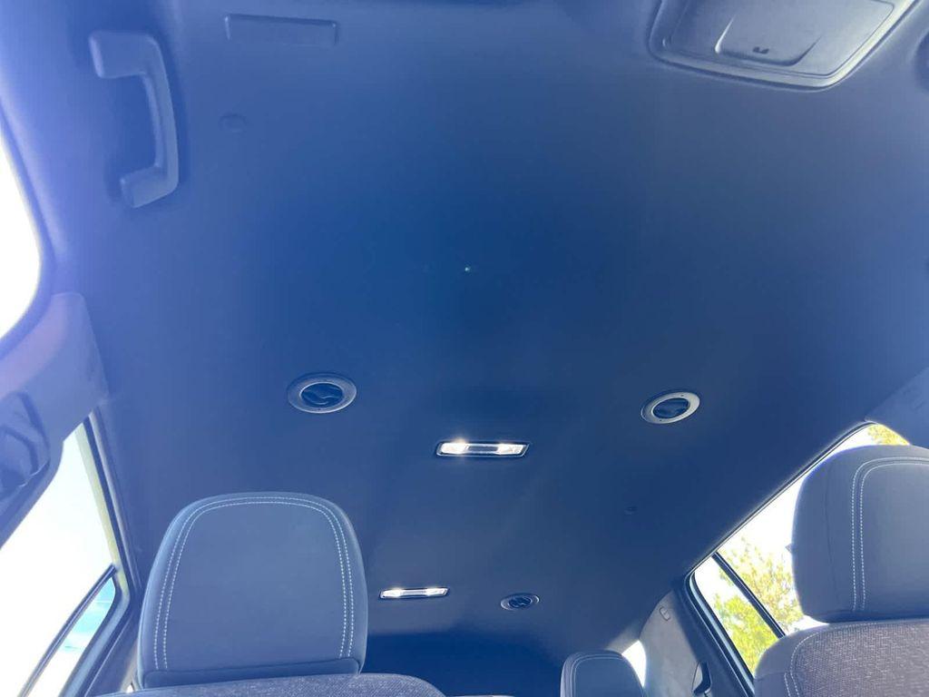 used 2025 Chevrolet Traverse car, priced at $39,994