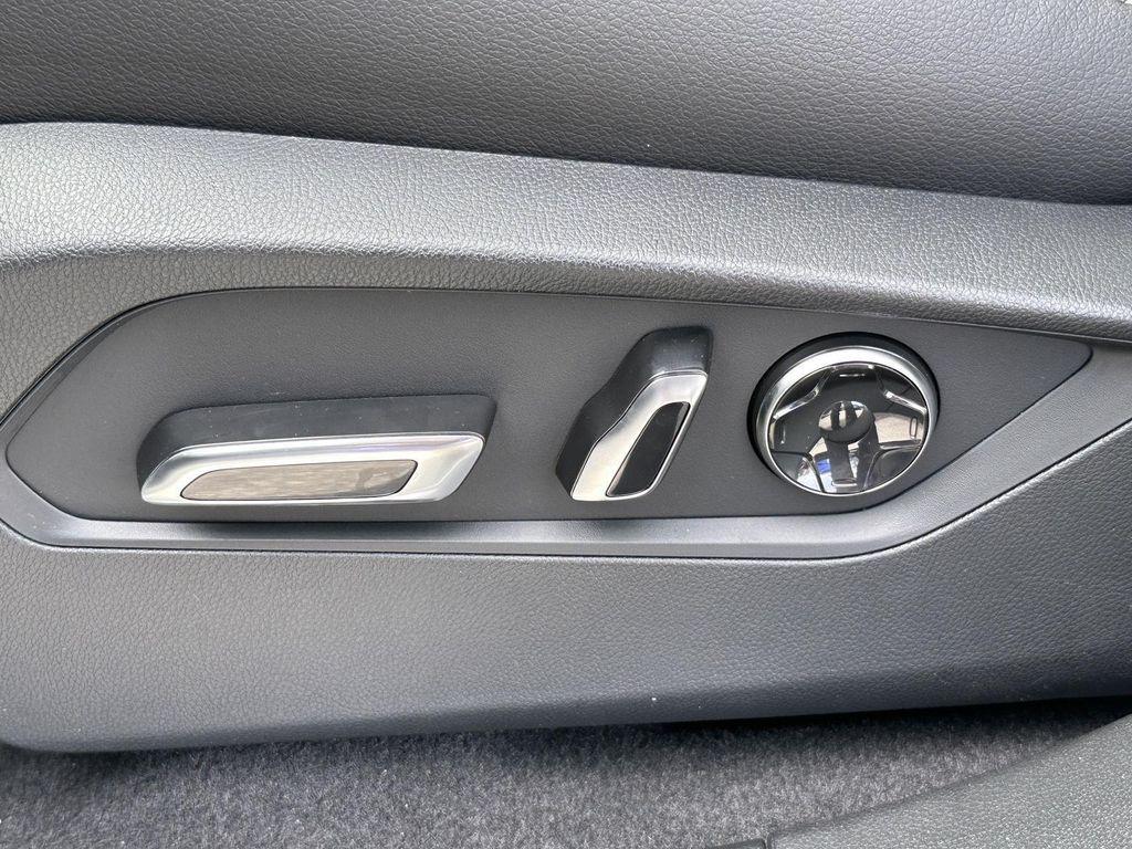 new 2025 Acura RDX car, priced at $46,650