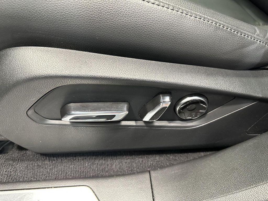 used 2023 Acura RDX car, priced at $33,900