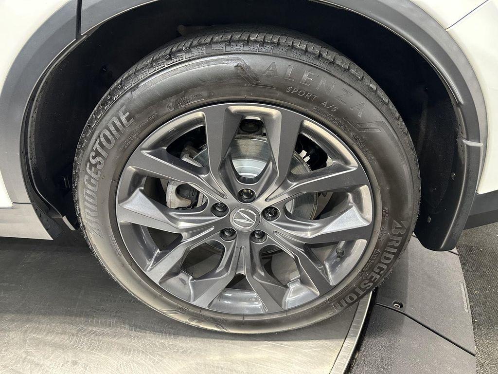 used 2022 Acura MDX car, priced at $33,000