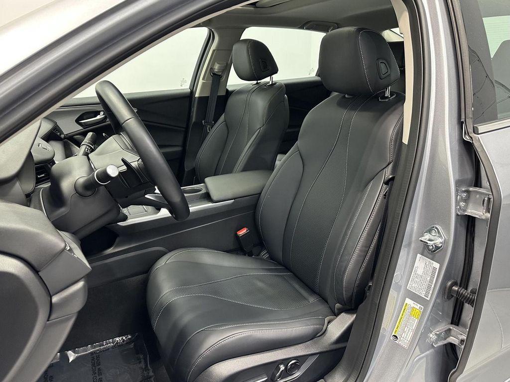used 2025 Acura TLX car, priced at $39,500