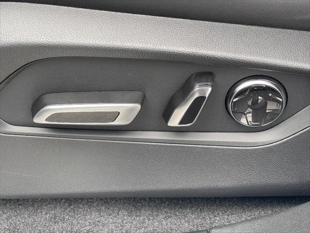 new 2025 Acura RDX car, priced at $52,250