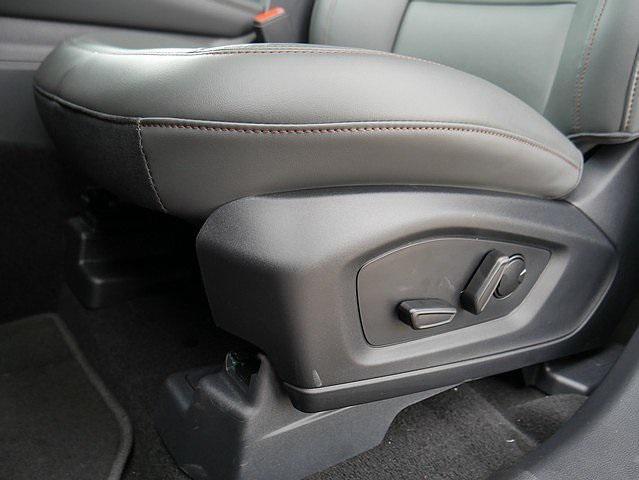 new 2025 Ford Explorer car, priced at $46,027
