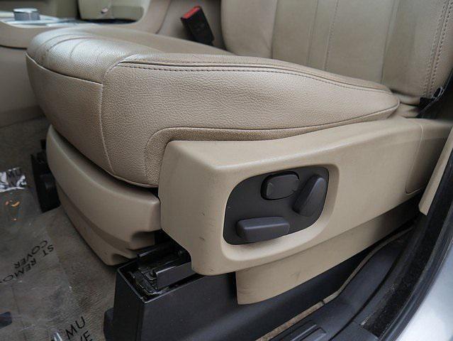 used 2016 Land Rover LR4 car, priced at $19,599