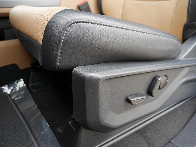 new 2025 Ford F-250 car, priced at $89,675