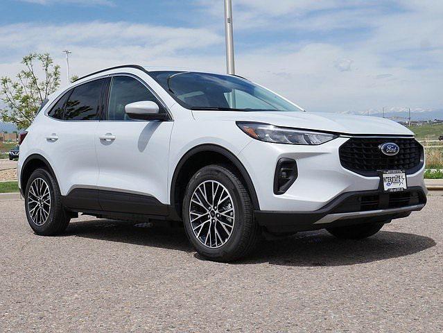 new 2025 Ford Escape PHEV car, priced at $29,332
