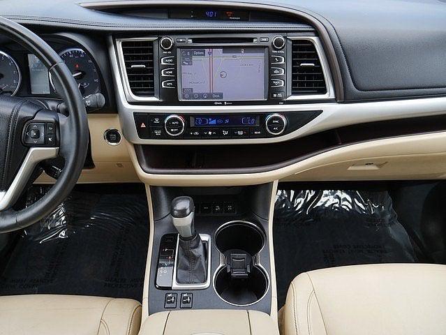used 2014 Toyota Highlander car, priced at $16,999