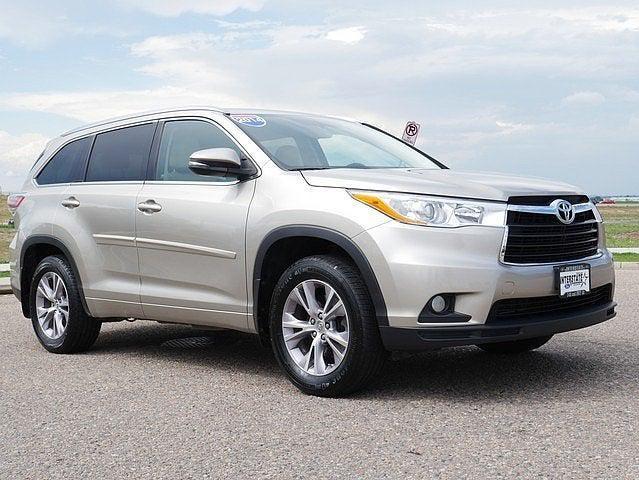 used 2014 Toyota Highlander car, priced at $16,999