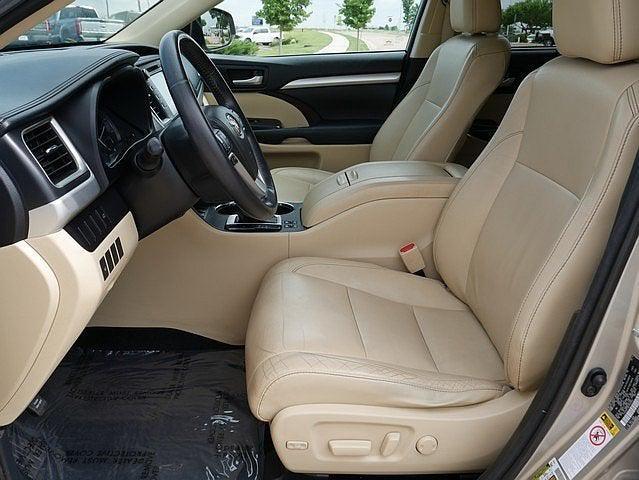 used 2014 Toyota Highlander car, priced at $16,999
