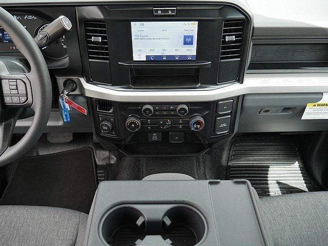 new 2025 Ford F-250 car, priced at $65,081