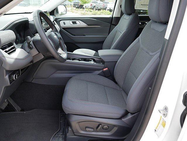 new 2025 Ford Explorer car, priced at $40,949