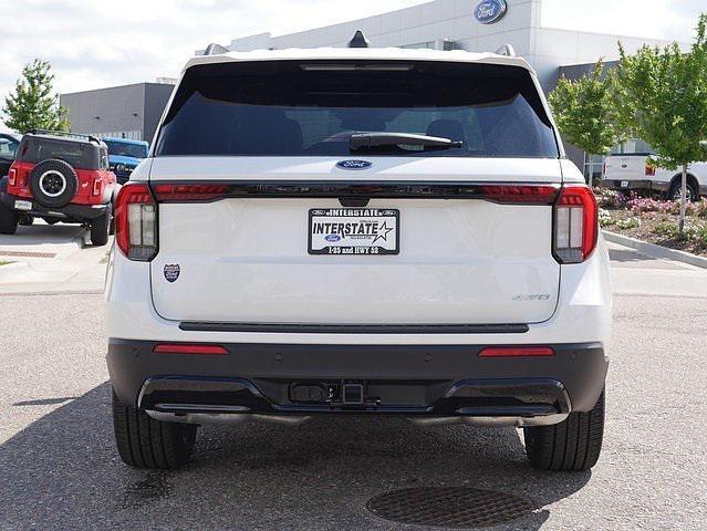 new 2025 Ford Explorer car, priced at $49,476