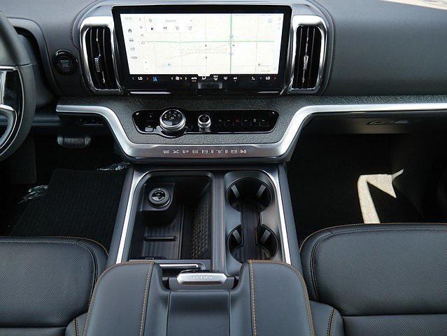 new 2025 Ford Expedition car, priced at $84,422