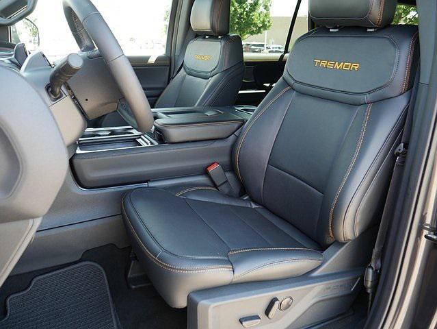 new 2025 Ford Expedition car, priced at $84,422