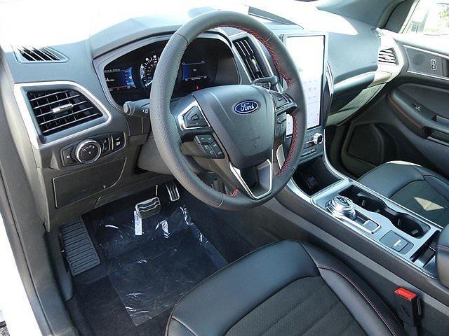 new 2024 Ford Edge car, priced at $43,014