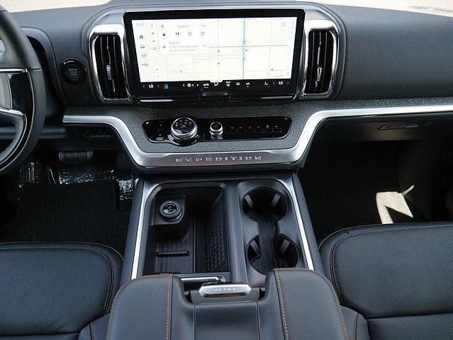 new 2025 Ford Expedition car, priced at $83,608