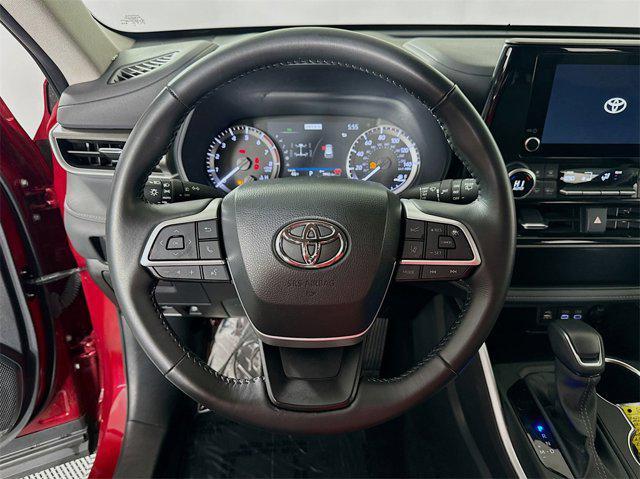 used 2024 Toyota Highlander car, priced at $42,995