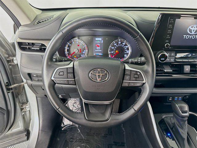 used 2022 Toyota Highlander car, priced at $36,595