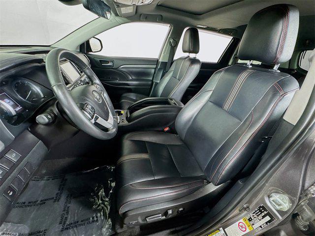 used 2019 Toyota Highlander car, priced at $27,995