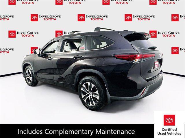 used 2022 Toyota Highlander Hybrid car, priced at $46,595
