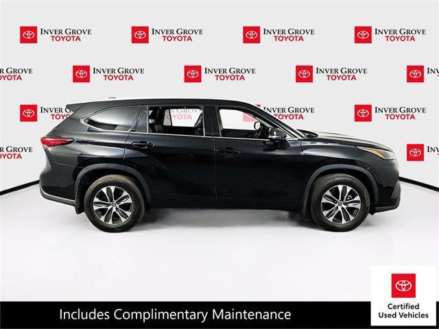 used 2022 Toyota Highlander car, priced at $37,695